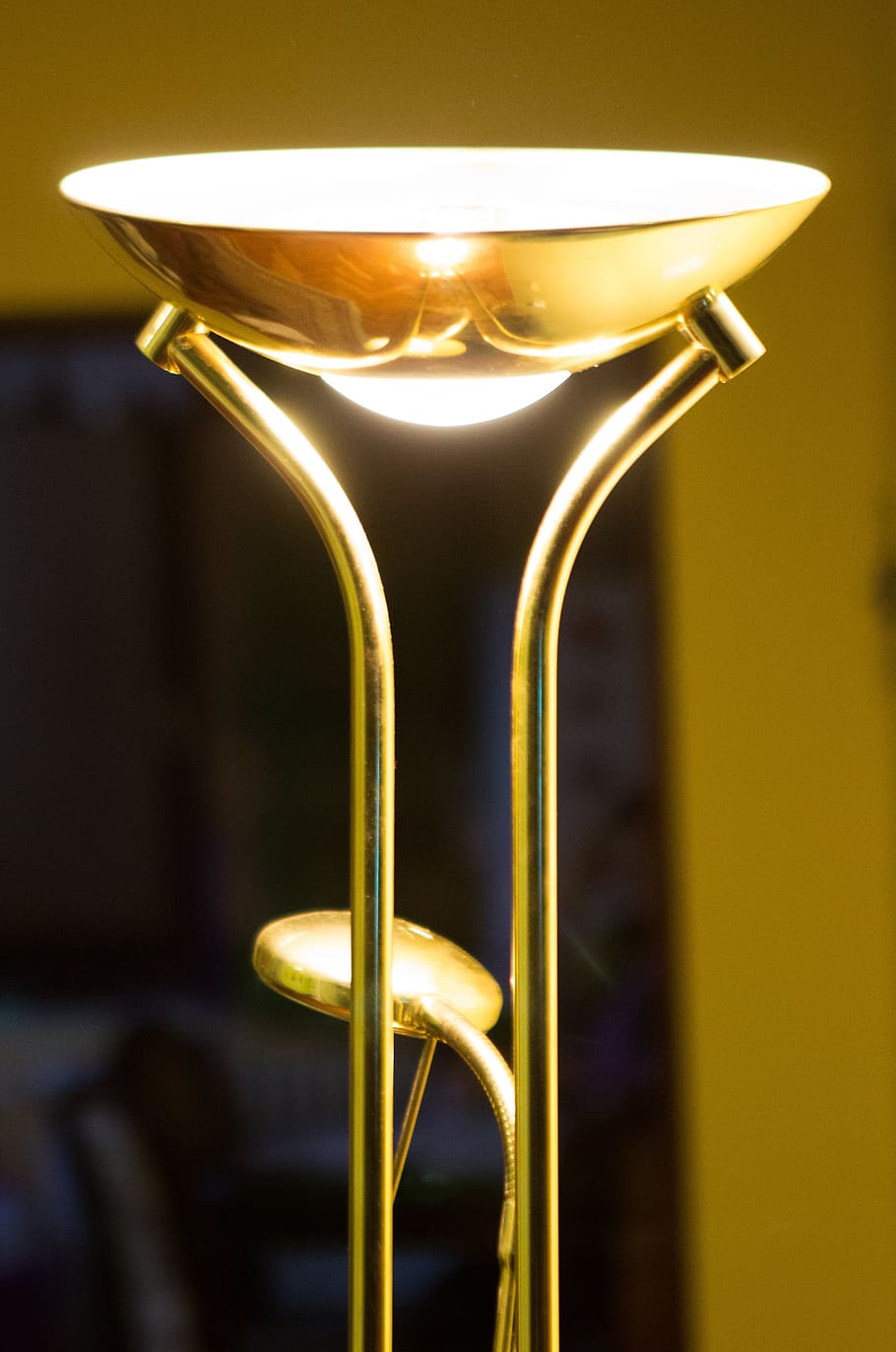 halogen, lamp, light bulb, led, lighting, energy, technology HD wallpaper