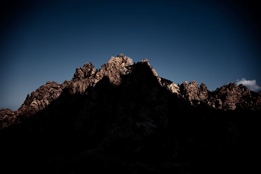 nature, outdoors, mountain, mountain range, peak, cliff, bird HD wallpaper