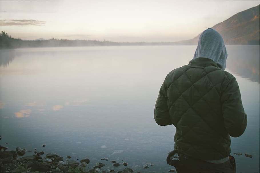 lake, water, guy, man, hoodie, jacket, mountains, landscape HD wallpaper