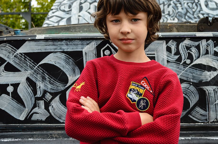 boy, portrait, hands, posture, posing, children's fashion, model HD wallpaper