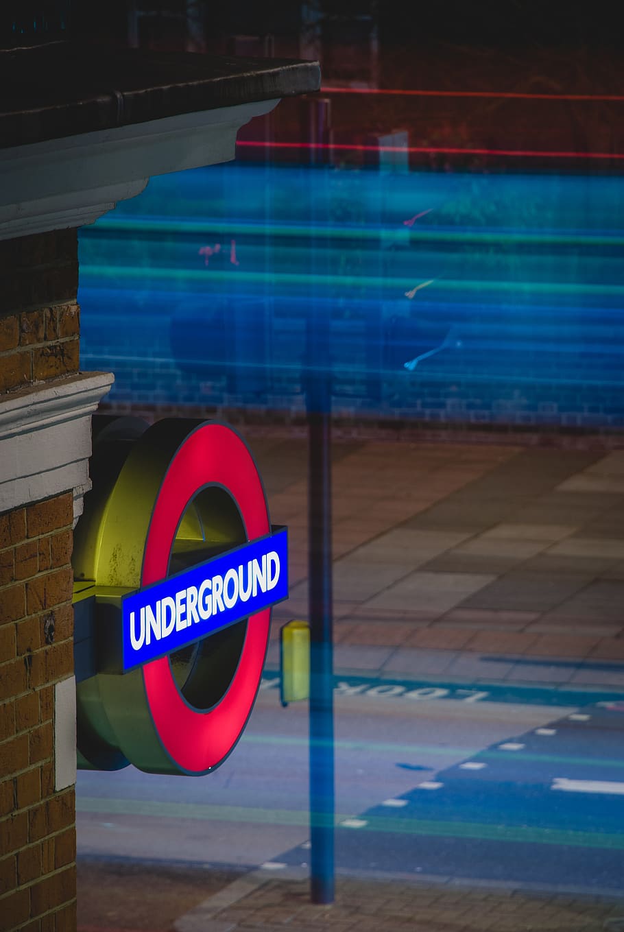 Underground signage with lights turned on, kennington park road HD wallpaper