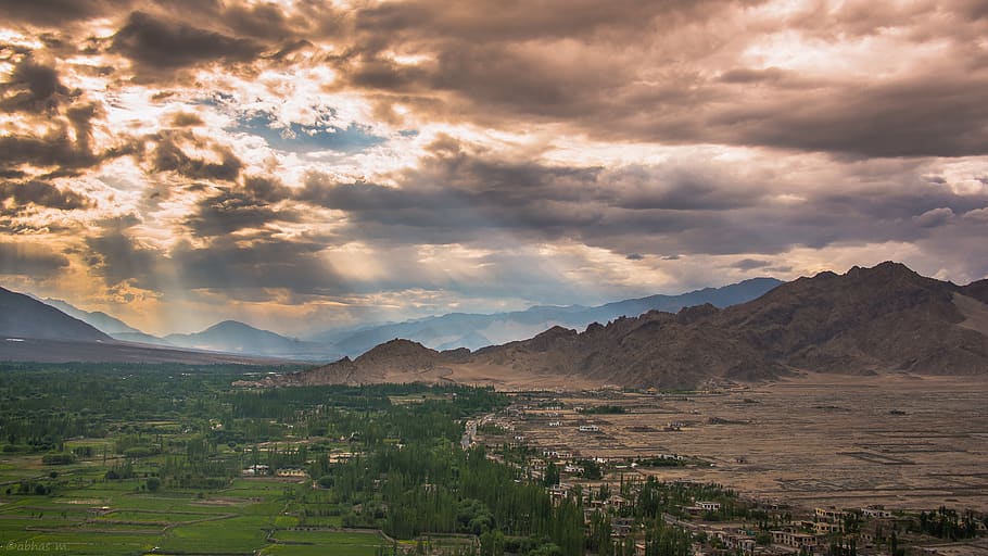 mountains, nature, sunrays, green, cloud, landscape, himalayas HD wallpaper