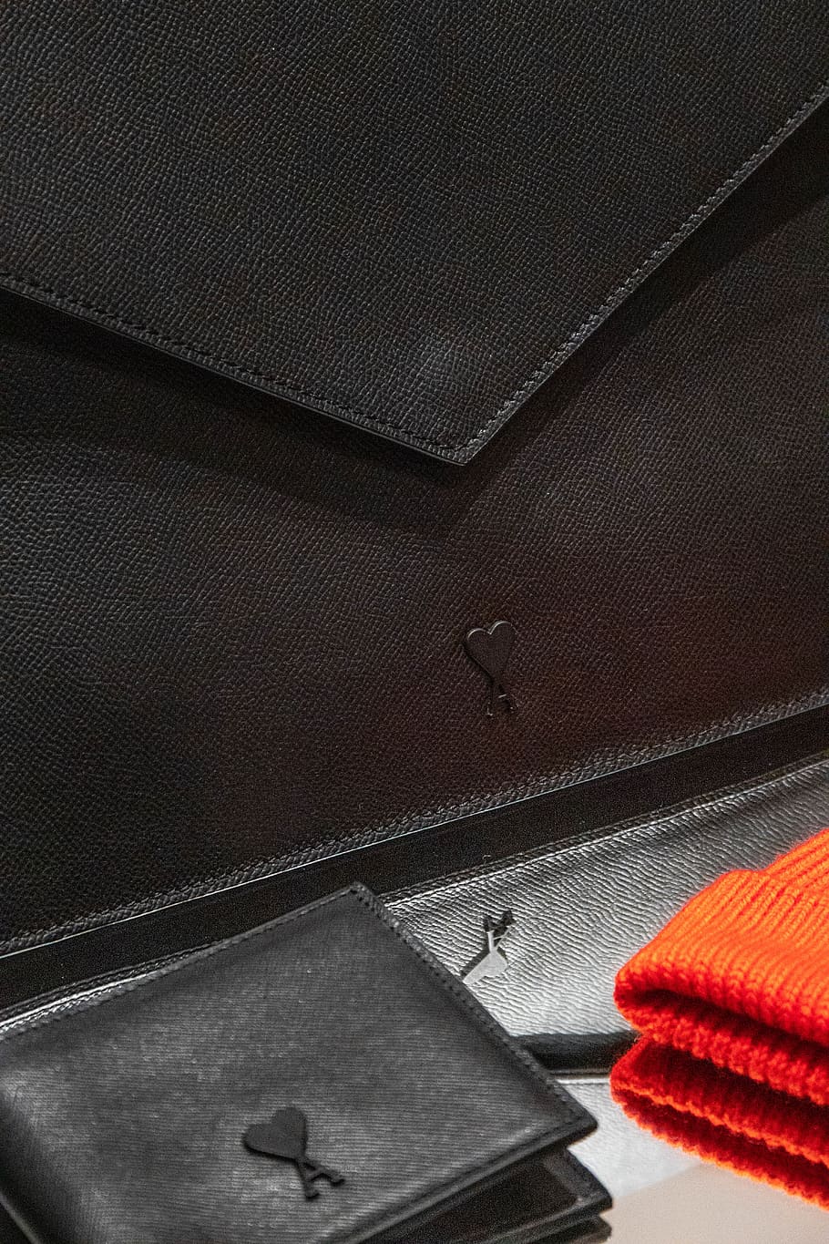file binder, briefcase, bag, apparel, clothing, file folder HD wallpaper