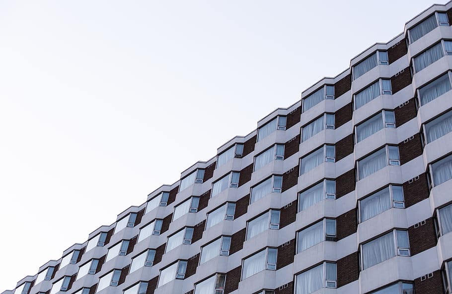 grey highrise building, town, city, urban, high rise, apartment building HD wallpaper