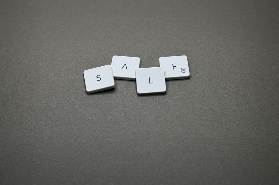 Four White Sale Boards, chips, close-up, cubes, indoor, word HD wallpaper