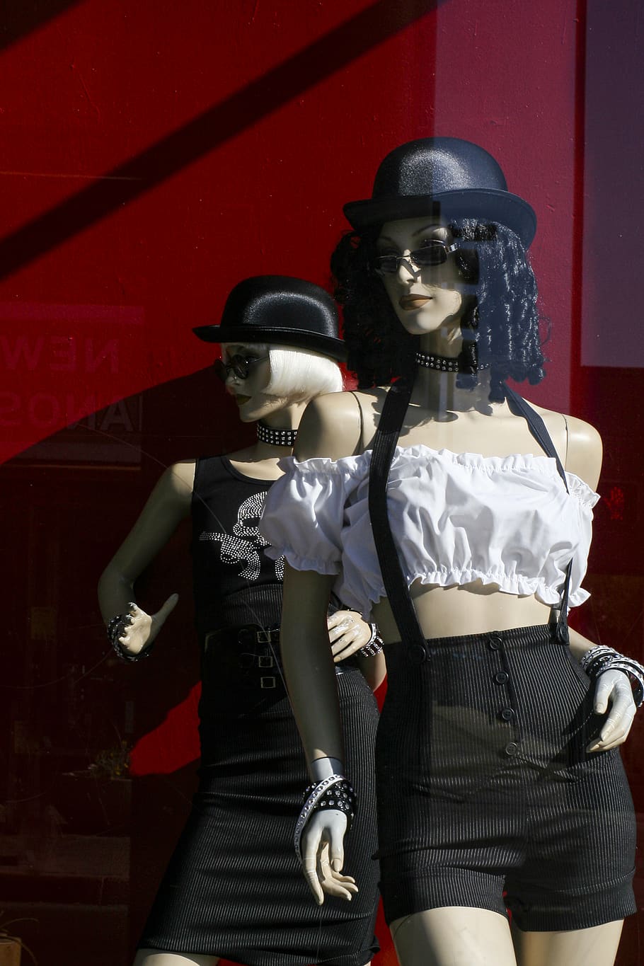 urban, window, display, shop, store, fashion, alternative, suspenders HD wallpaper