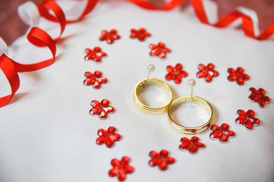 Rings for Wedding, various, celebration, jewelry, red, gold colored HD wallpaper