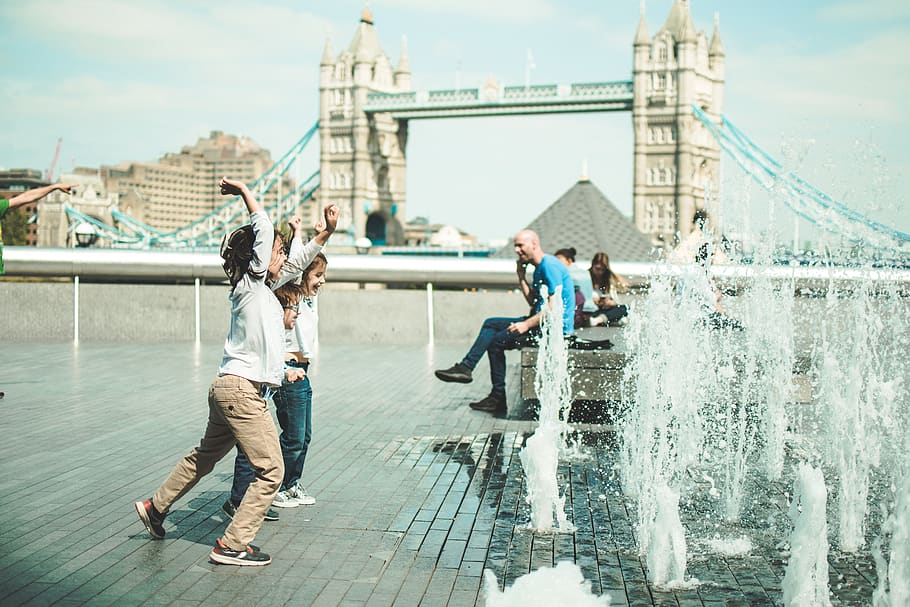 children playing near fountain, person, people, human, united kingdom, HD wallpaper