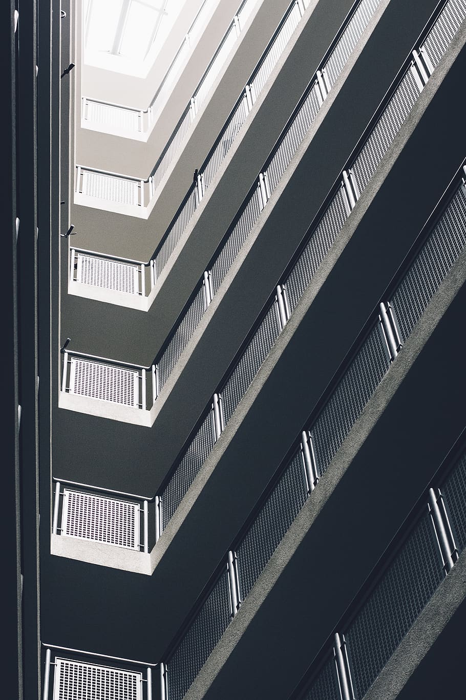 Gray High-rise Building, architecture, city, contemporary, futuristic HD wallpaper