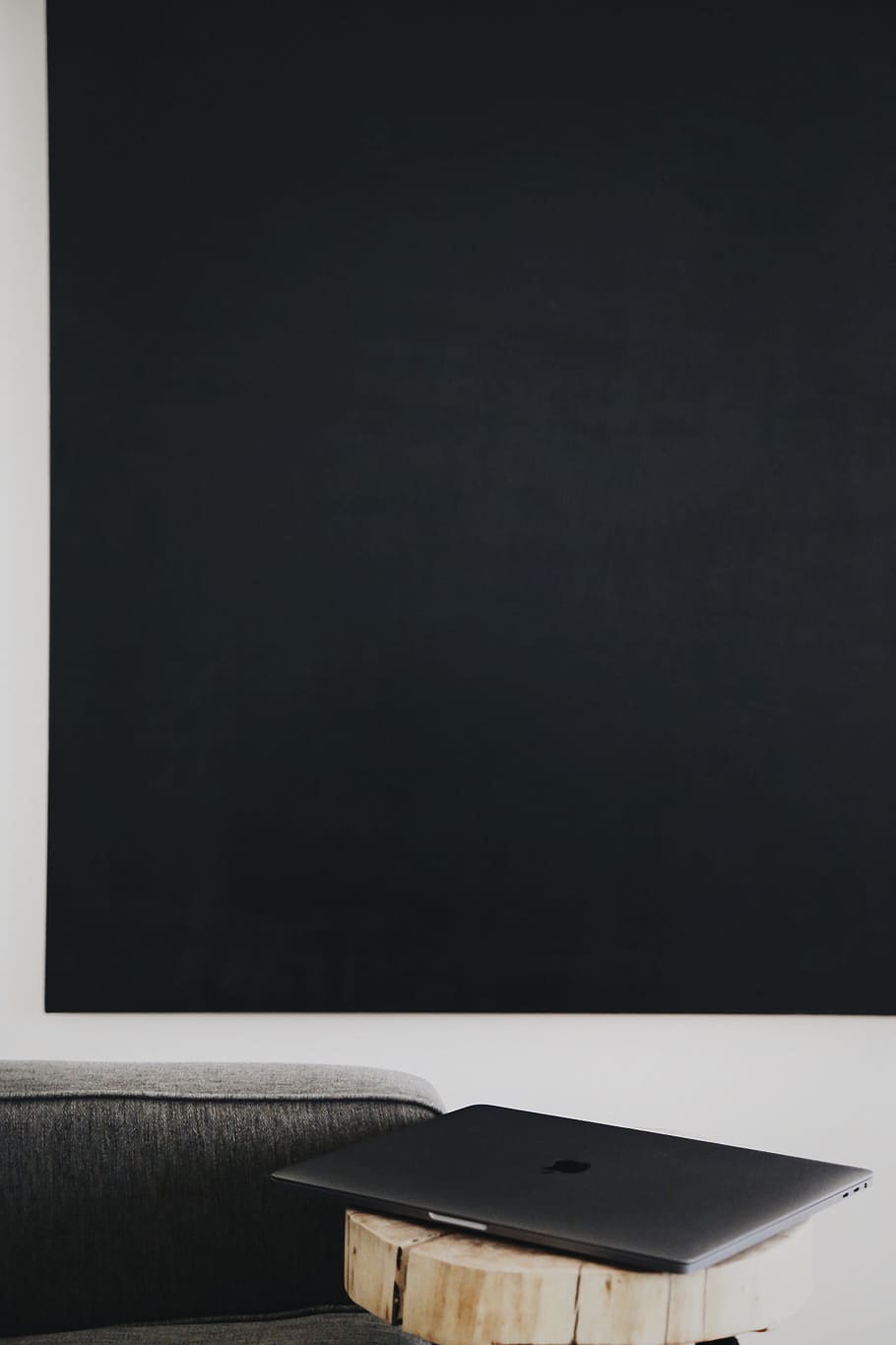 silver MacBook on brown wooden plank, black, grey, computer, home decor HD wallpaper