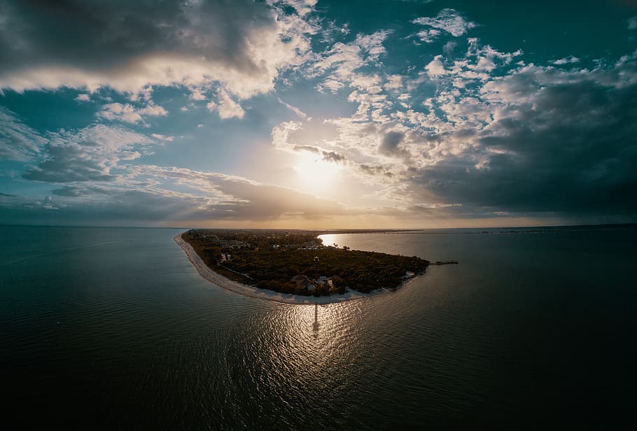 Aerial Photography of Island during Golden Hour, beach, clouds HD wallpaper