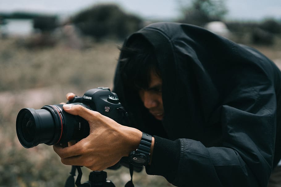 Black Canon Dslr Camera on Hand, lens, man, person, photographer HD wallpaper