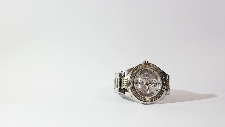 silver-colored watch with link bracelet, studio shot, single object HD wallpaper