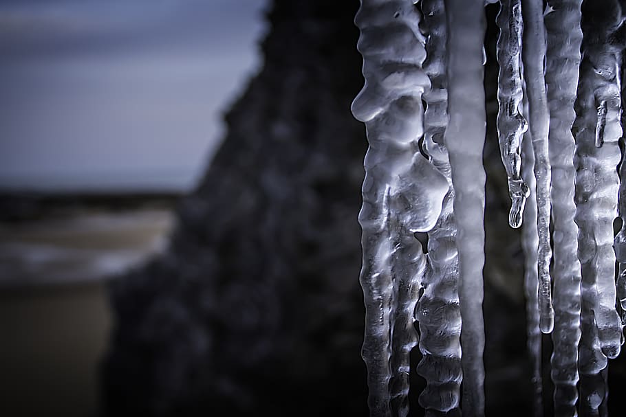 winter, ocean, close-up, icicle, focus on foreground, no people HD wallpaper