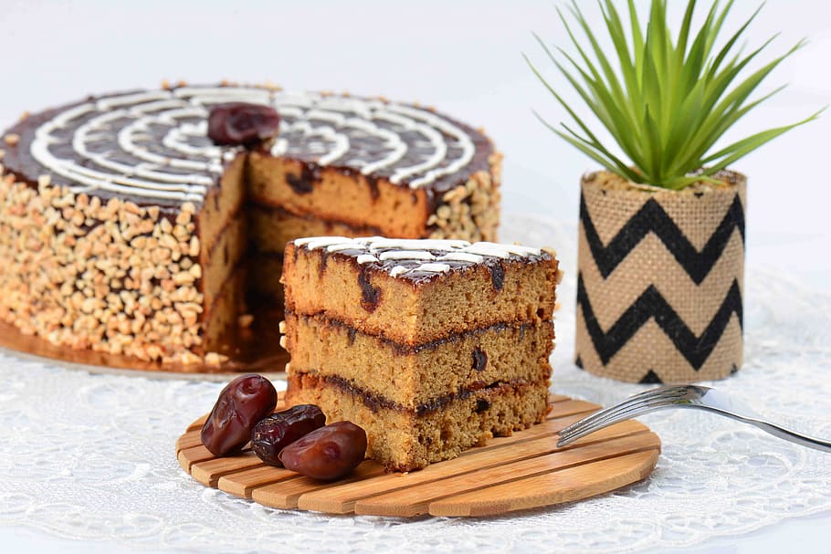 date cake, sweet, food and drink, sweet food, baked, dessert HD wallpaper