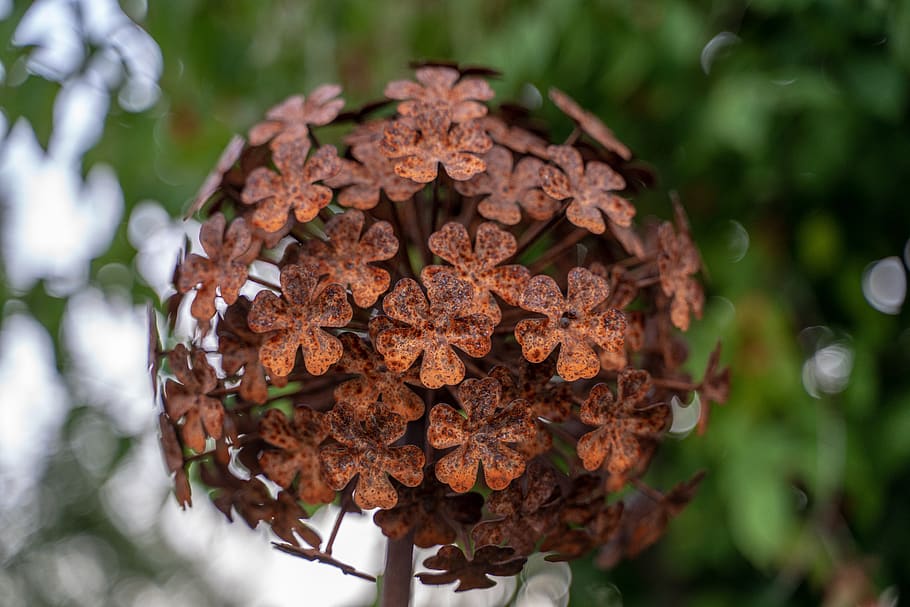 sculpture, rust, artwork, decoration, luck, ball, scrap sculpture HD wallpaper