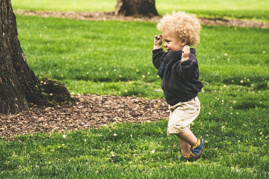 Photo Of Toddler Running, adorable, boy, child, cute, enjoyment HD wallpaper