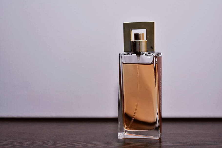 Close-Up Photo of Perfume Bottle, aroma, container, fragrance HD wallpaper