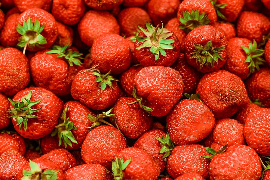 red, fruit, fresh, harvest, farm, food, strawberry, desserts HD wallpaper