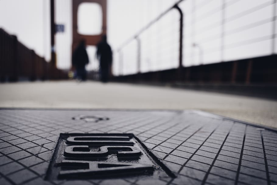 two person standing on bridge, drain, sewer, hole, manhole, golden gate bridge usa HD wallpaper