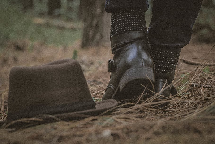 boots, forest, thress, hat, girl, winter, brazilian, shoe, low section HD wallpaper