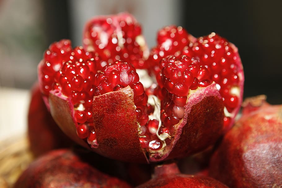 Red Round Fruit, close-up, food, macro, pomegranate, food and drink HD wallpaper