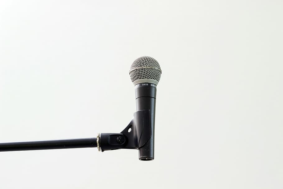 microphone-holder-macro-music.jpg