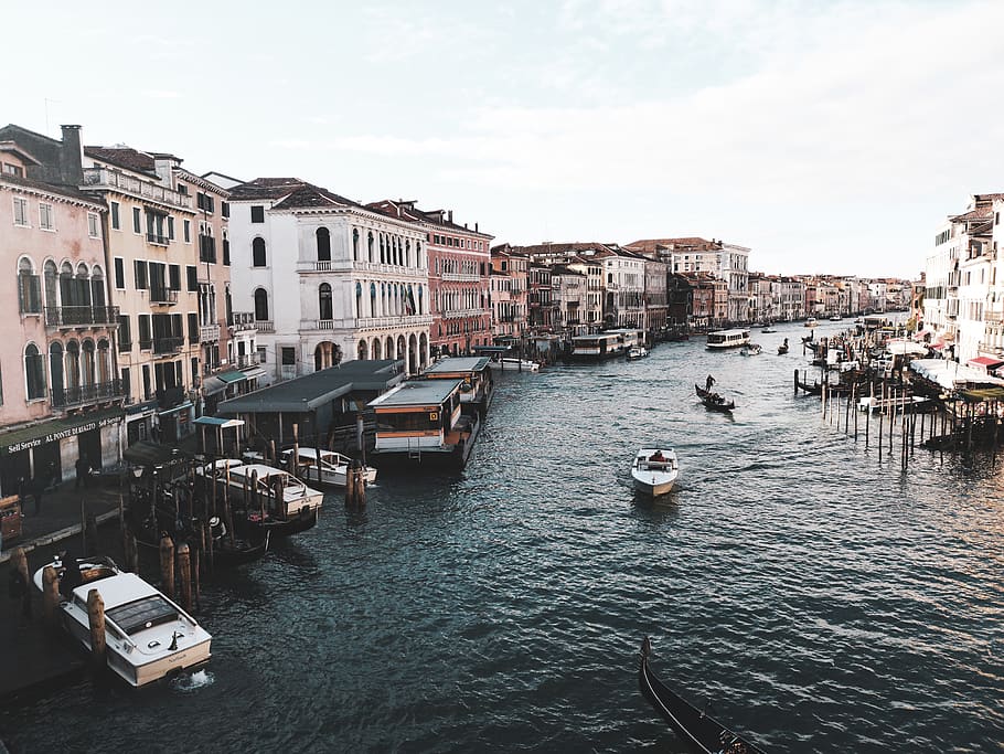 Река в венеции