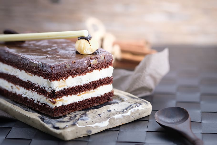 Chocolate Cake Slice, background, baked, beautiful, birthday, HD wallpaper