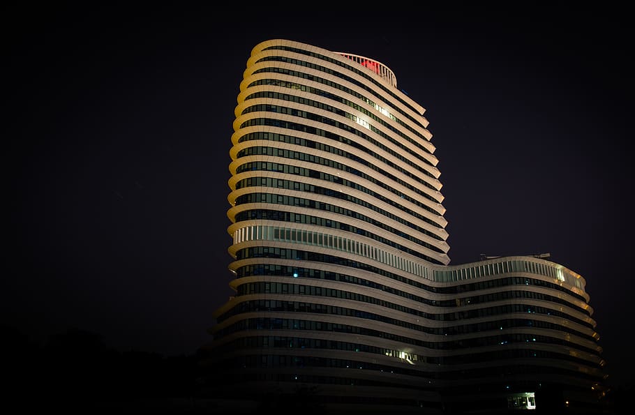 White High-rise Building, architecture, dark, night, building exterior HD wallpaper