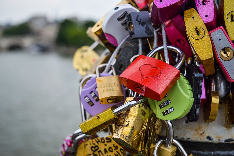 Assorted-color Metal Keys, beautiful, bright, locks, love, padlock HD wallpaper