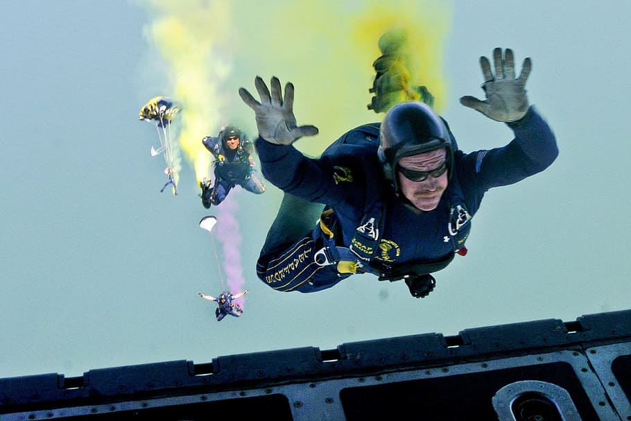 Skydiving, sport, activity, thrill, high, height, full length HD wallpaper