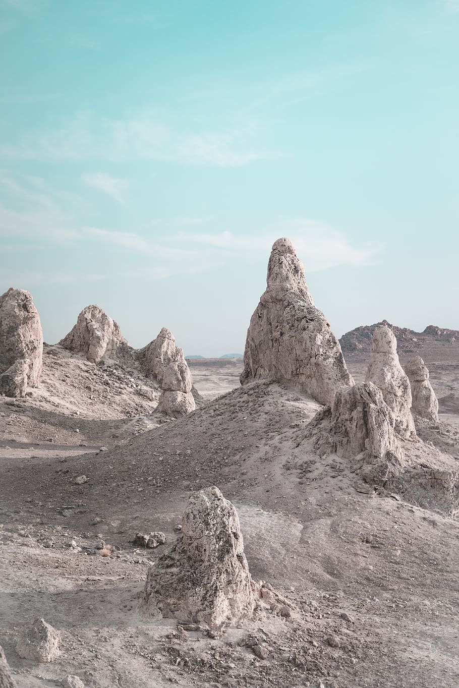 gray rock formation under blue sky, desert, sand, pinnacle, pillar, HD wallpaper