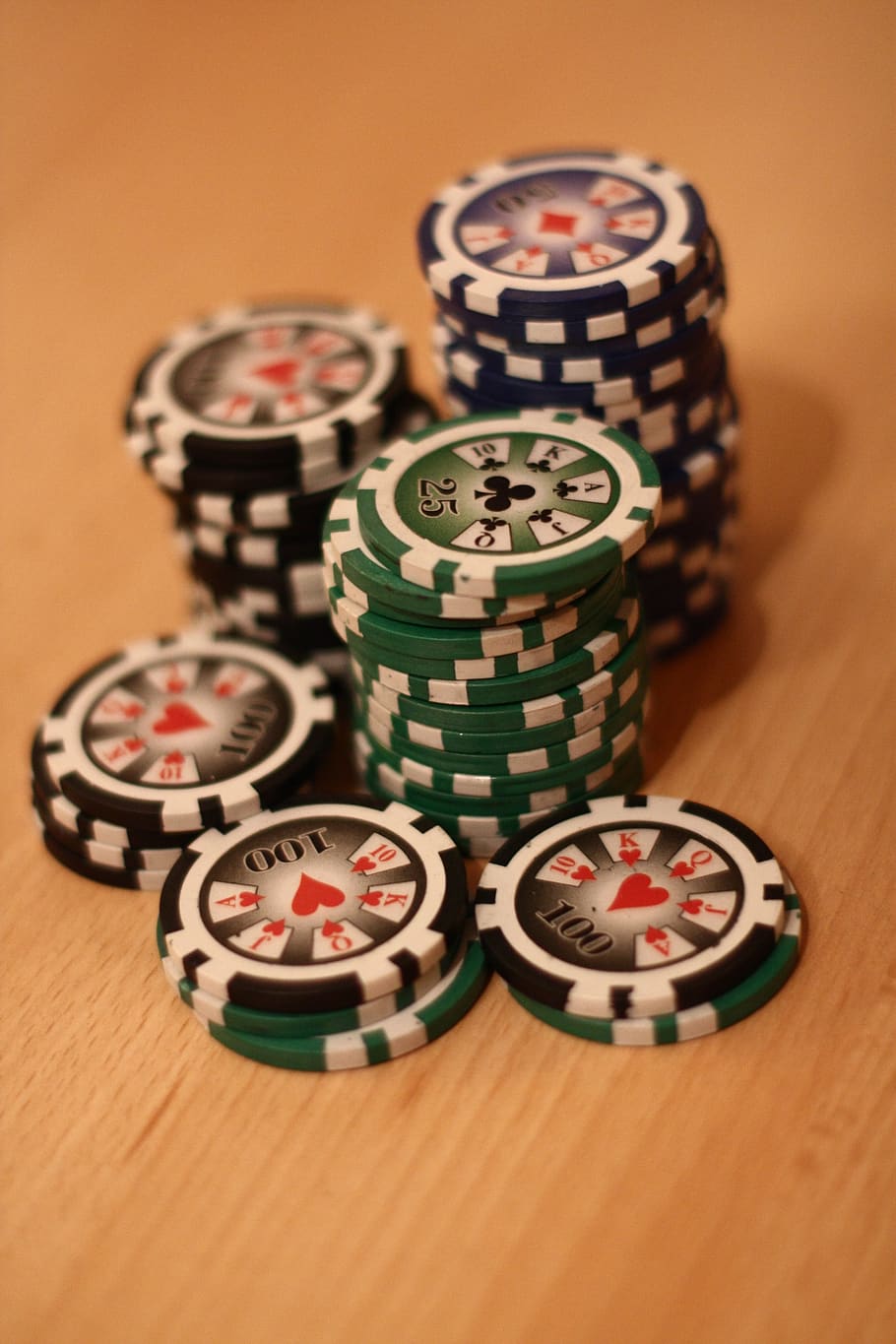 poker-poker-chip-play-poker-play.jpg