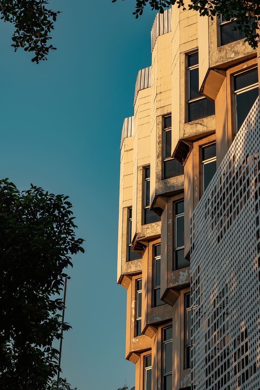 built structure, building exterior, architecture, sky, low angle view HD wallpaper
