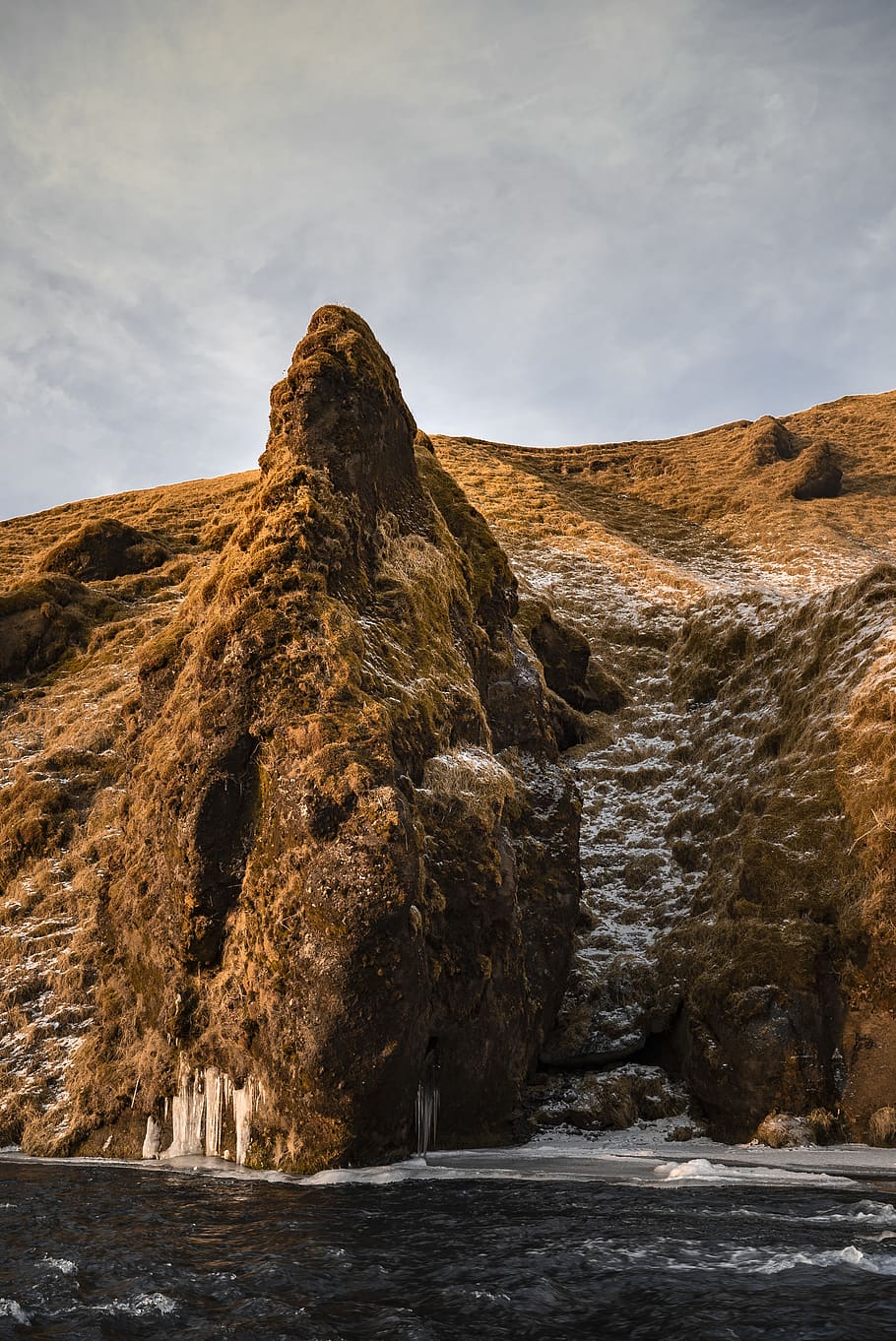 brown rock formation in beach, shadow, sky, cold, winter, frozen HD wallpaper
