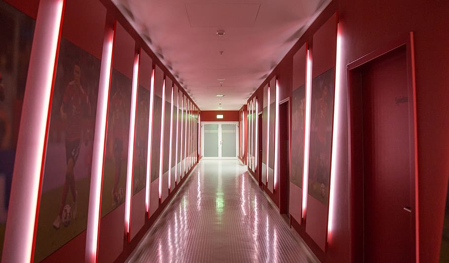 building's hallway, corridor, arcade, architecture, diminishing perspective HD wallpaper