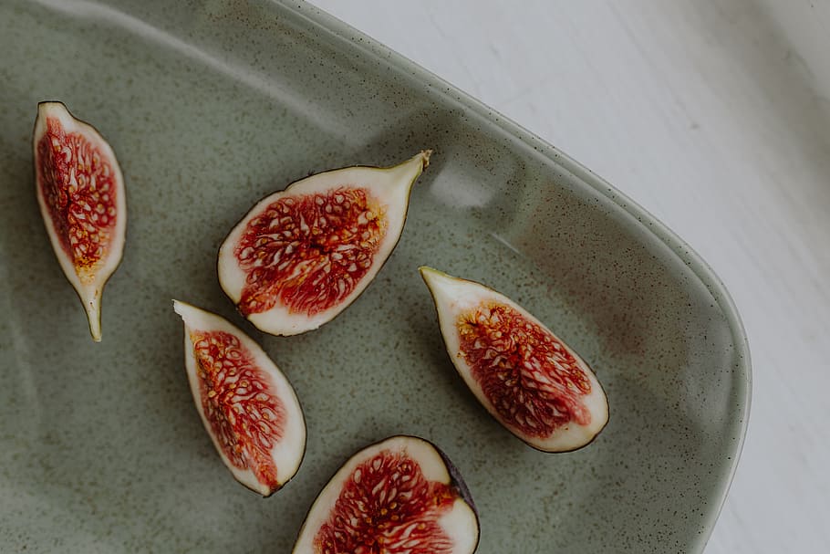 Bowl of crunchy granola and figs, breakfast, fruits, meal, morning HD wallpaper