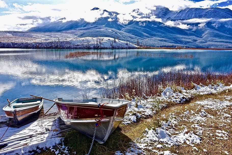 Brown and White Canoe, adventure, beautiful, boats, clouds, cold HD wallpaper