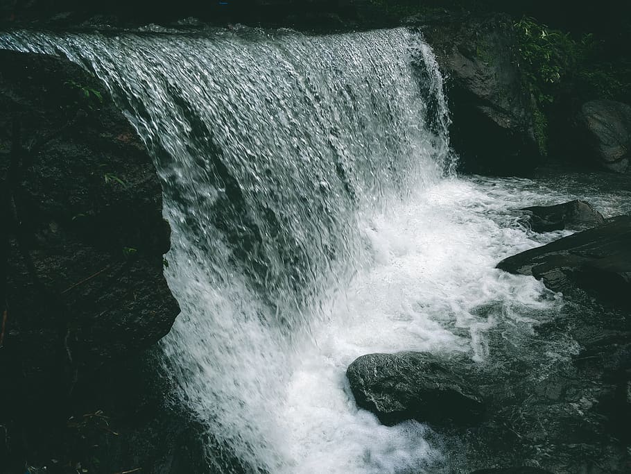 waterfalls, dark, plant, moss, rough, wallpaper, wet, white, nature HD wallpaper