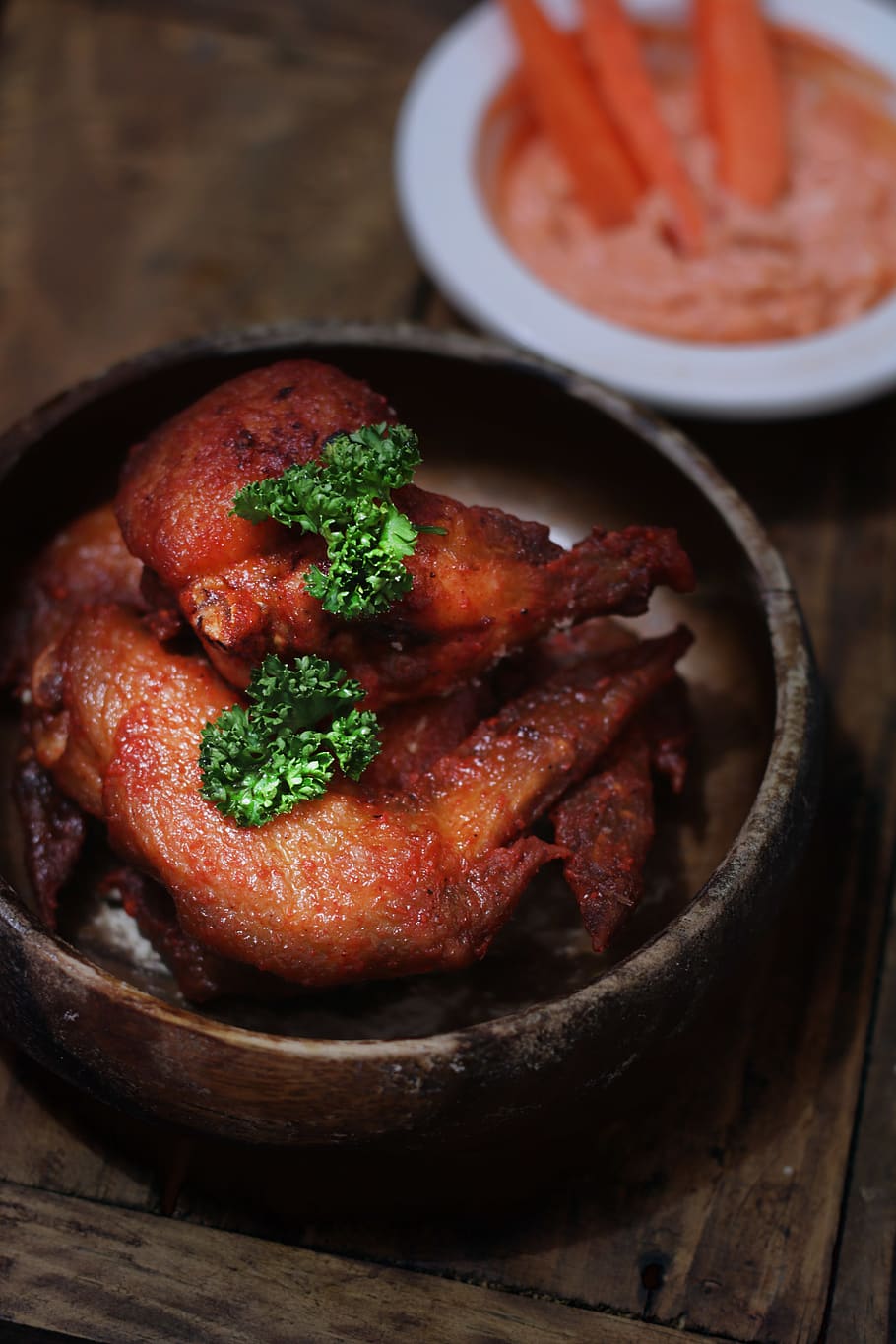fried chicken in brown wooden bowl, food, mandaluyong, philippines, HD wallpaper