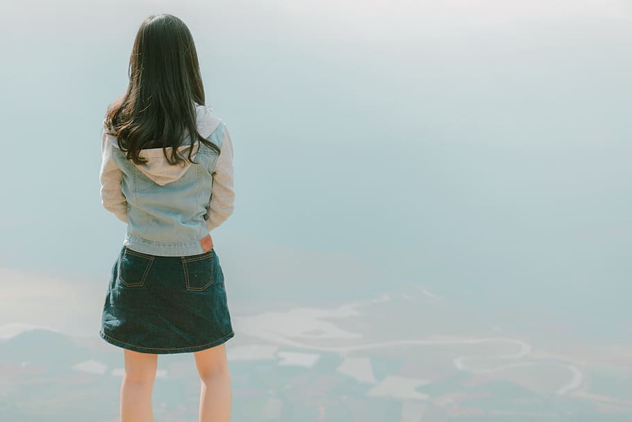Photography of Woman Wearing Hooded Jean Jacket, back, back view HD wallpaper
