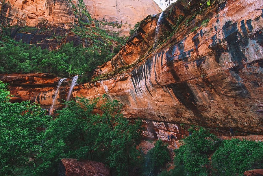 waterfalls from rock mountain, landscape, red rock, cliff, tree HD wallpaper