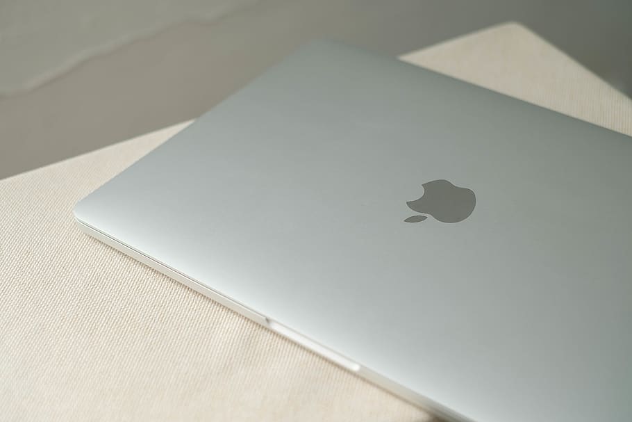 macbook, macbook pro, apple, scene, grey, white, monochrome HD wallpaper