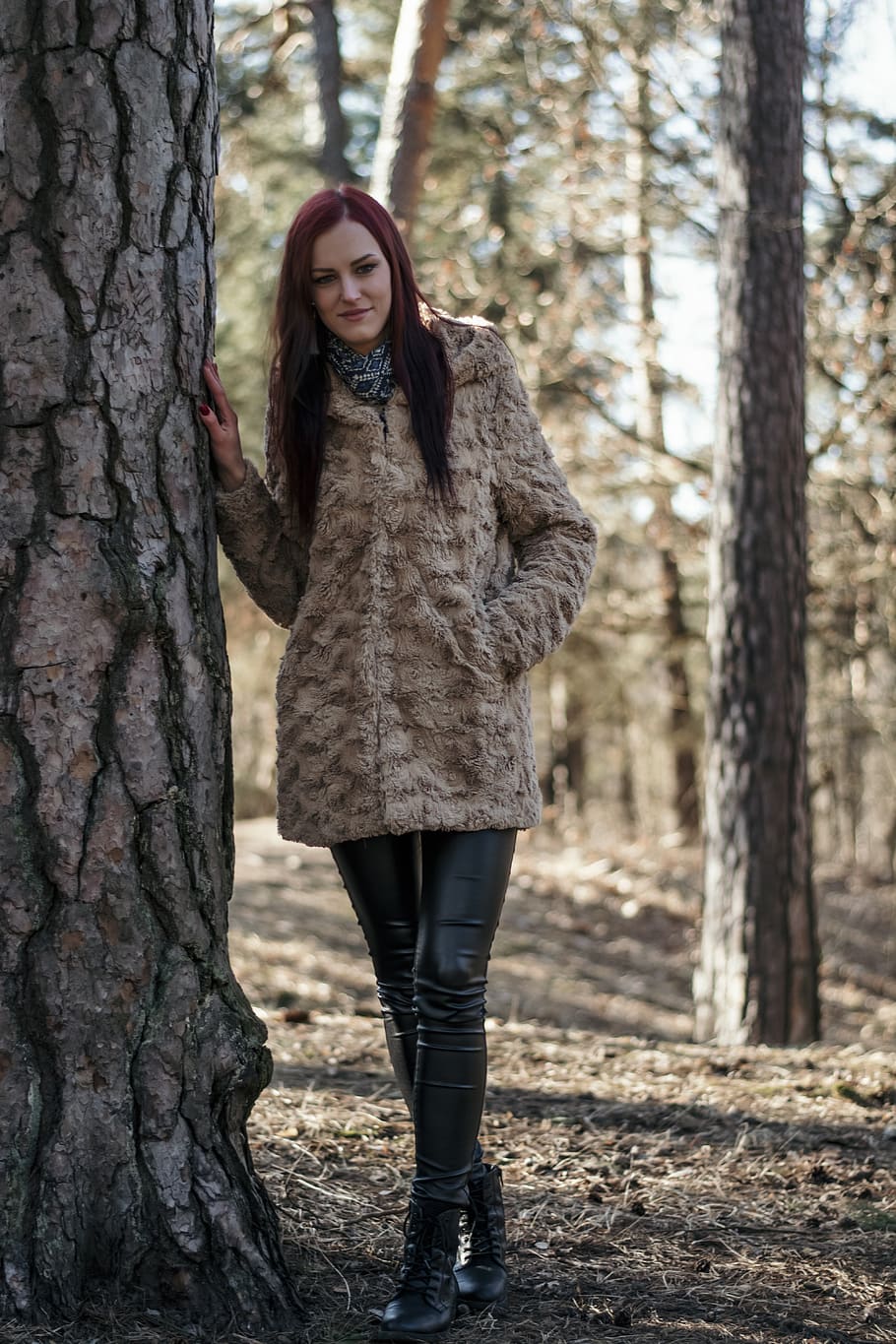 woman standing behind, tree, front view, one person, trunk, tree trunk HD wallpaper