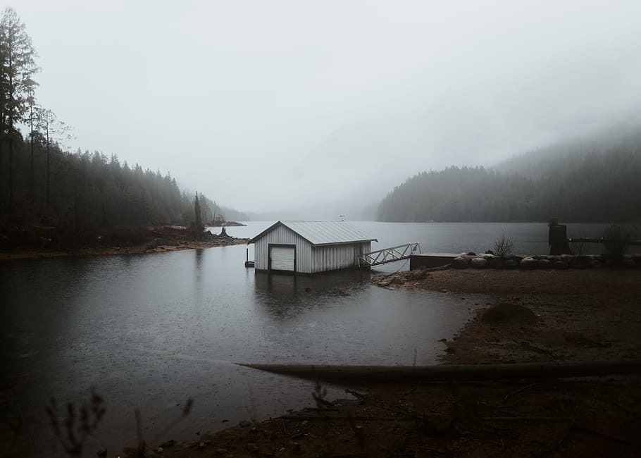 boat house, lake, dark vibe, fog, rain, white, blue, gray, wet, HD wallpaper