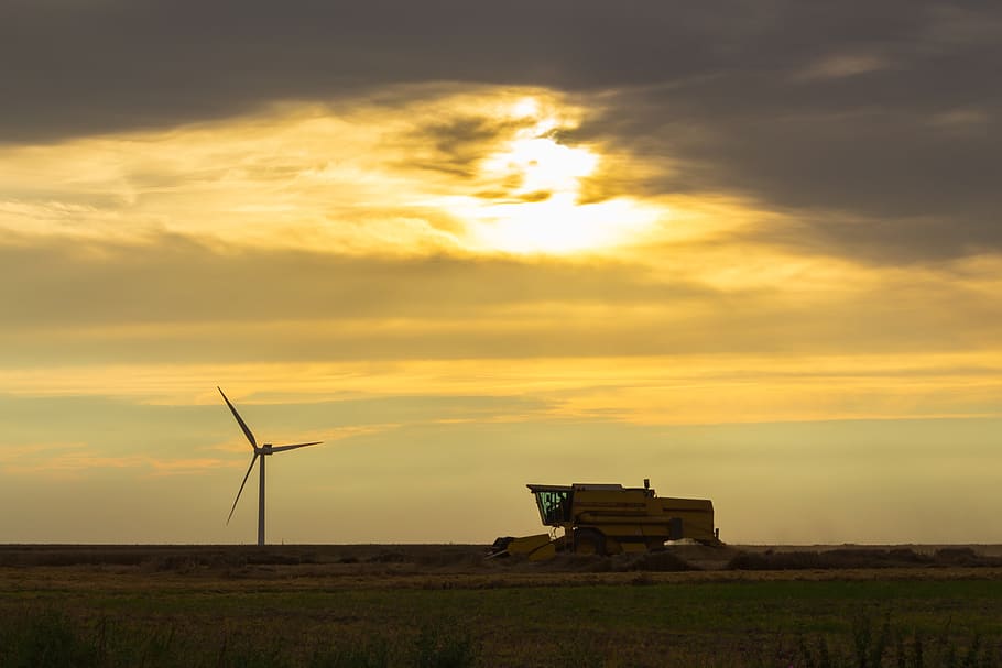 Moody wind. Мобильные Ветряные машины для сельского хозяйства. Wind Harvester.