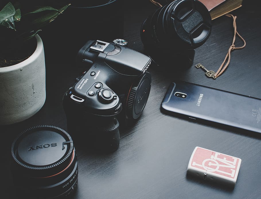 Black Sony Dlsr Camera, aperture, brand, camera equipment, camera lens HD wallpaper