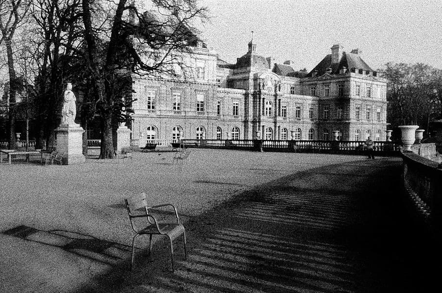 Chair in park in Paris, architecture, black, black and white, HD wallpaper