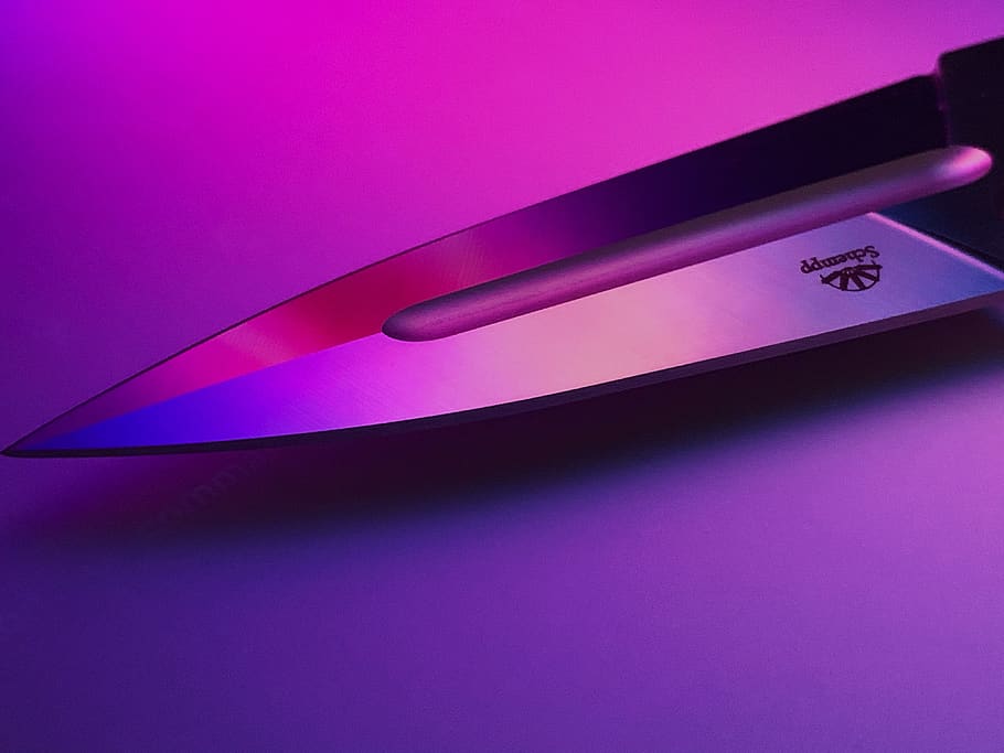 gray knife point on purple background, studio shot, colored background HD wallpaper